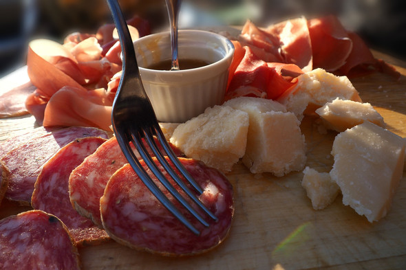 fromages et charcuteries